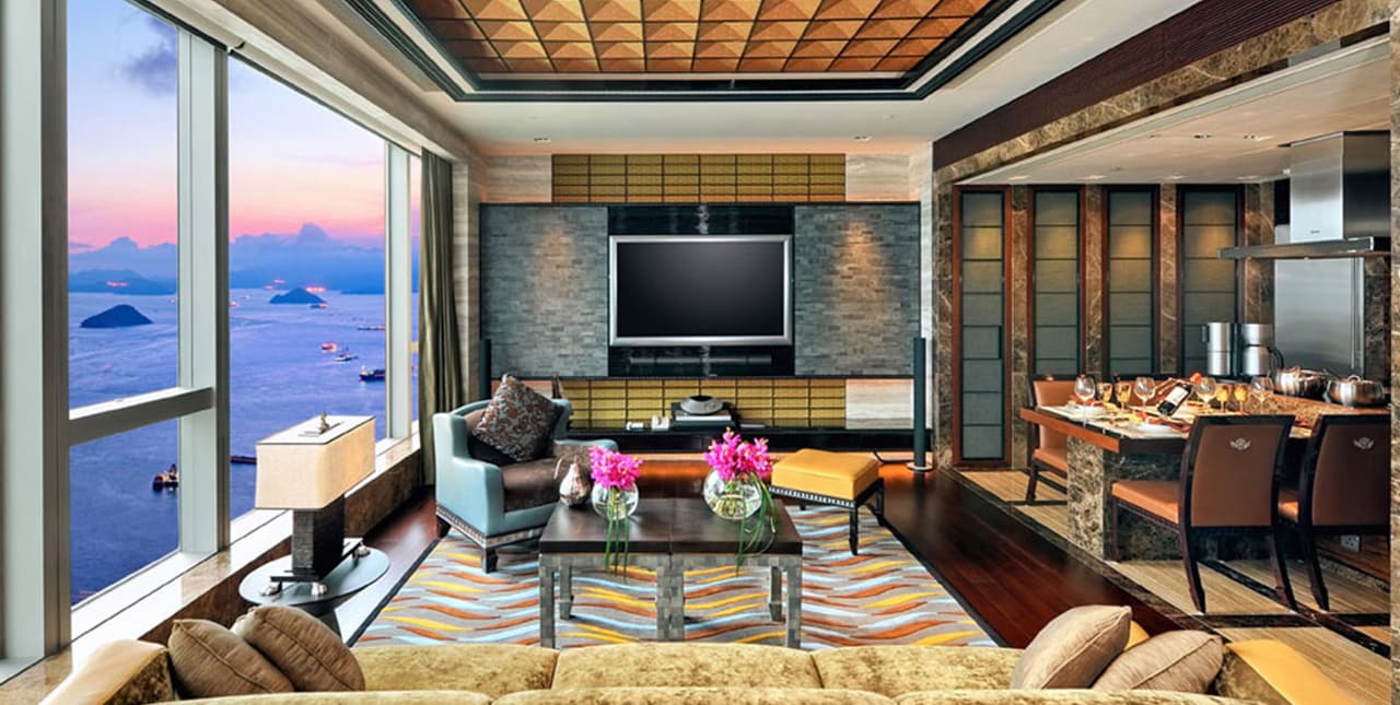 PRESIDENTIAL SUITES